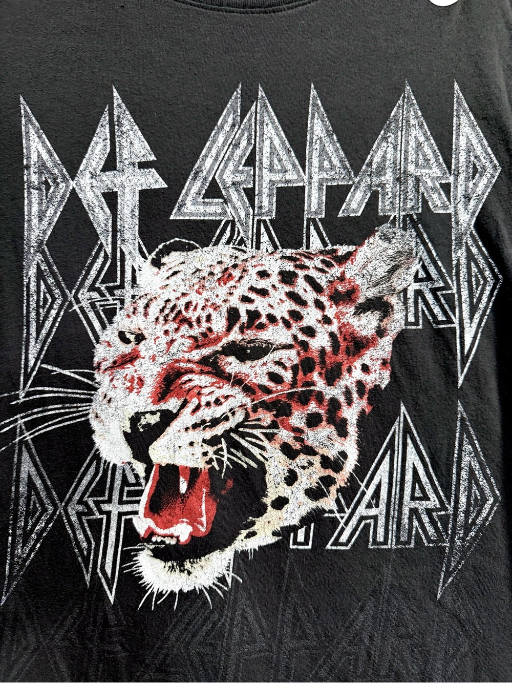 Def Leopard Band T-shirt Size S